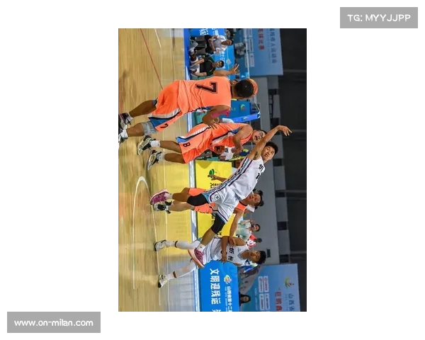 泰国首度举办残疾人跳水邀请赛 展现运动员拼搏精神